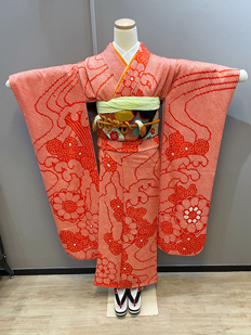 朱赤　総絞　雲取模様に菊