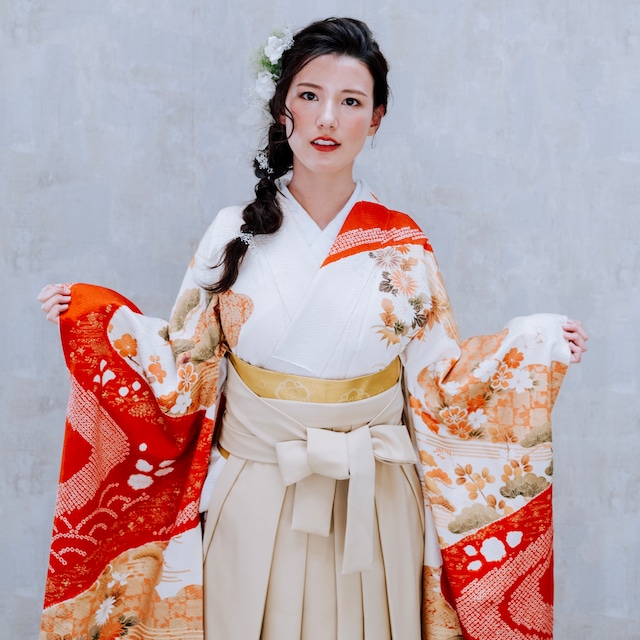 白/道長雲取花文